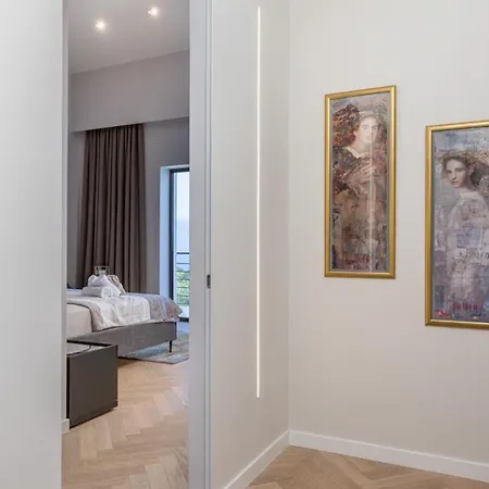 Modern Luxury Olive Vilă *