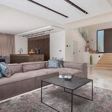 Villa Modern Luxury Olive
